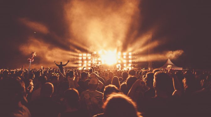 HOW RADIUS CLAUSES AFFECT THE LIVE PERFORMANCE INDUSTRY